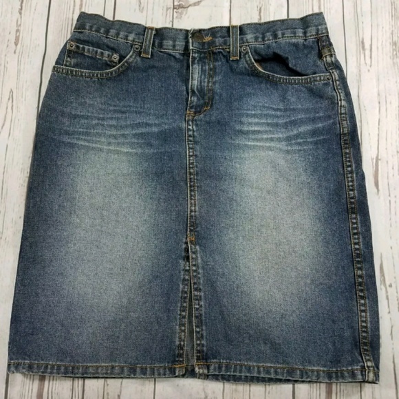 American Eagle Outfitters Dresses & Skirts - American Eagle Outfitters Denim Jean Skirt Size 6